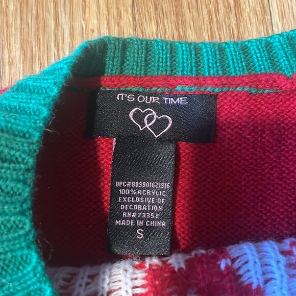 Ugly sweater - Picture 3 of 7